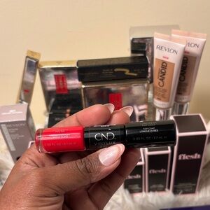 Vinylux Bold Red Nail Polish with Top Coat